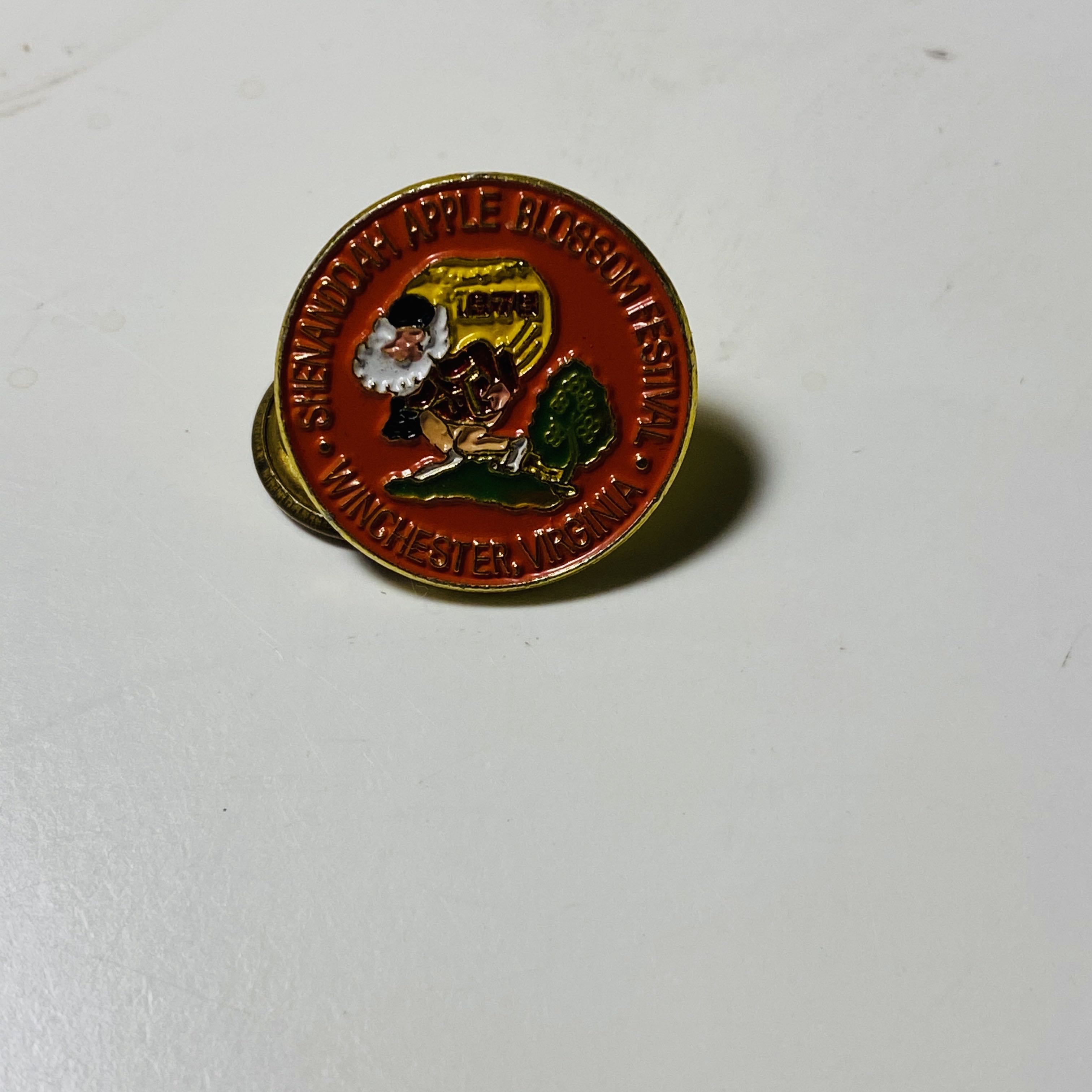 НЕИЗВЕСТНО  pin collectible - Main Image 3