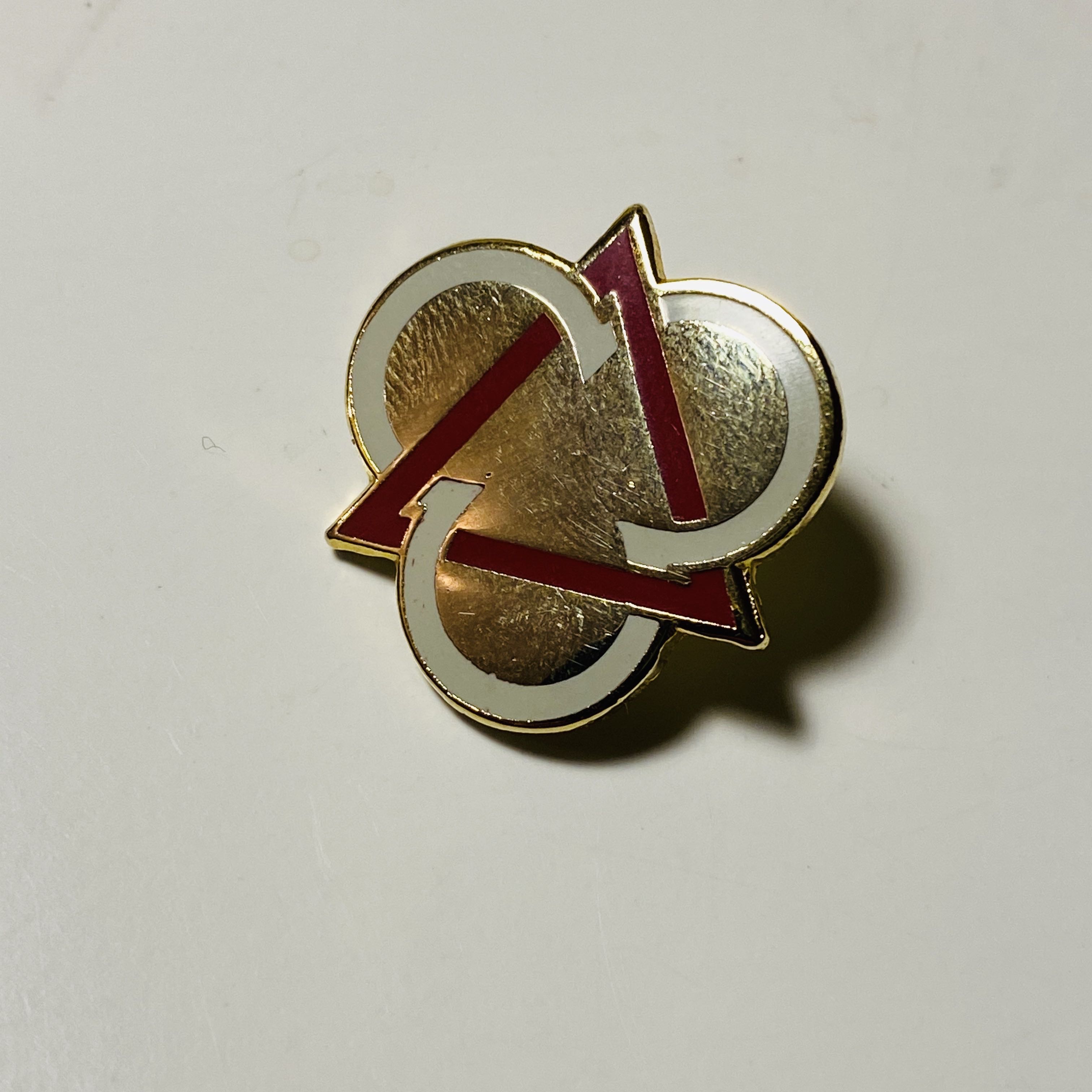 НЕИЗВЕСТНО  pin collectible - Main Image 1
