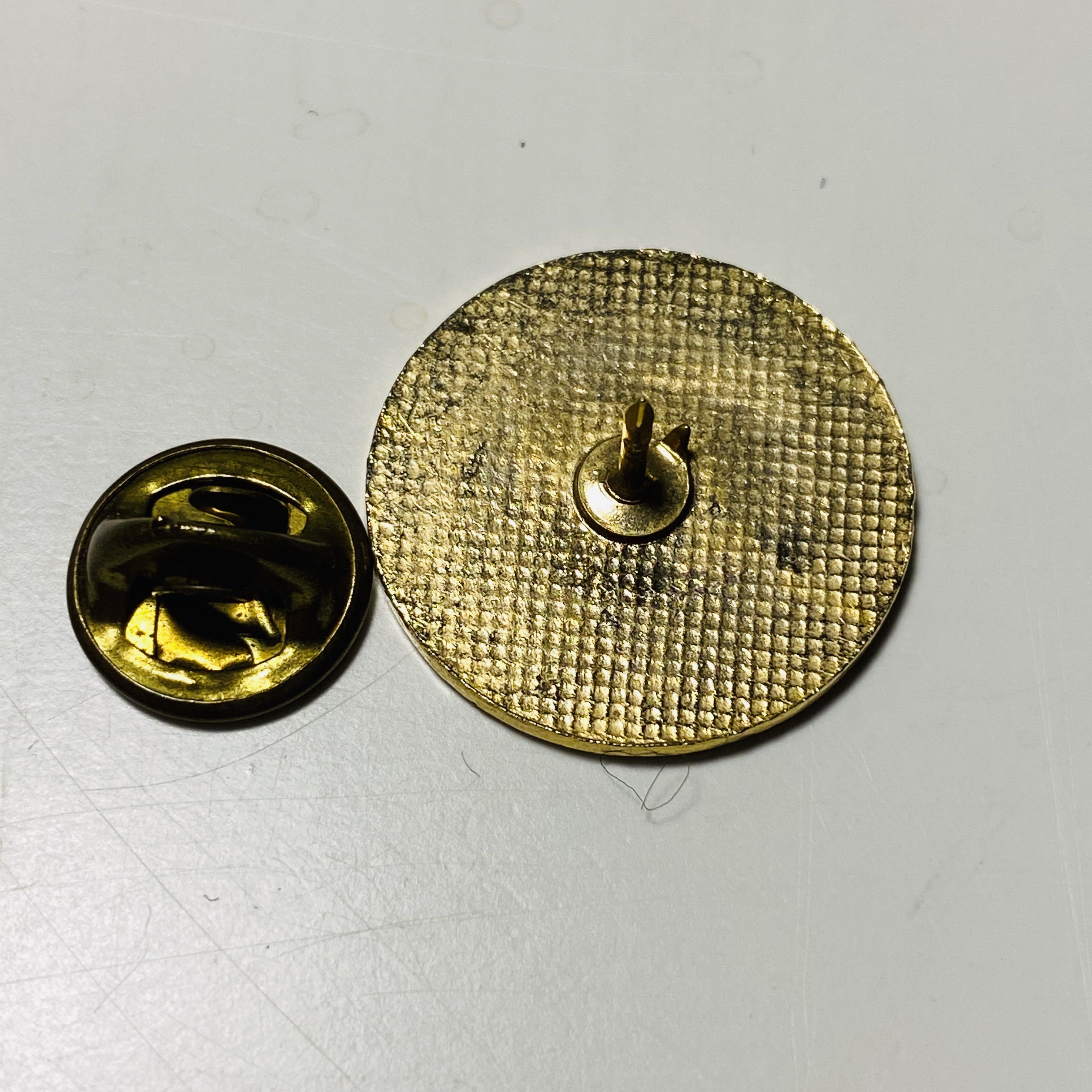 НЕИЗВЕСТНО  pin collectible - Main Image 4