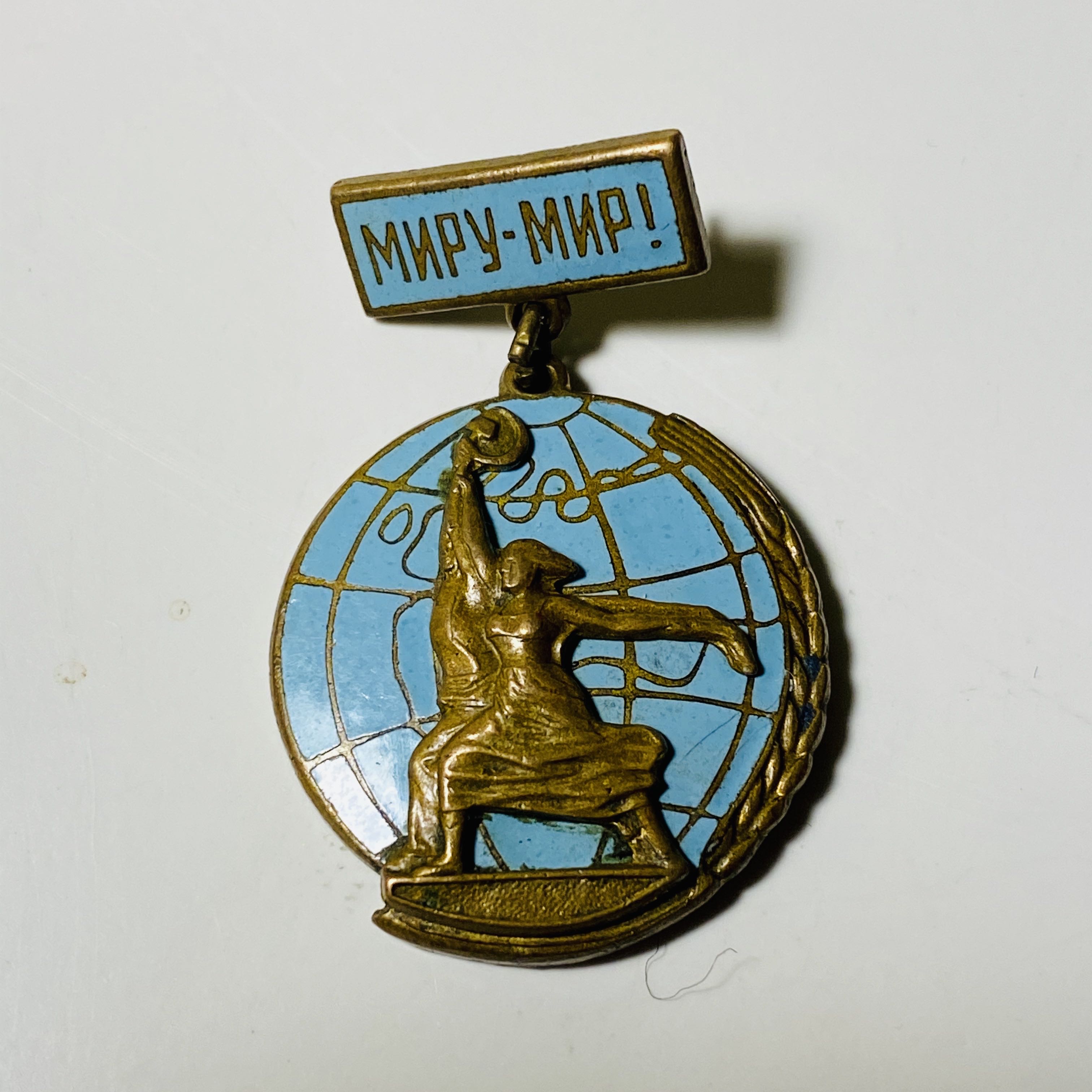 Tinkerbell - Over White Sparkle Castle