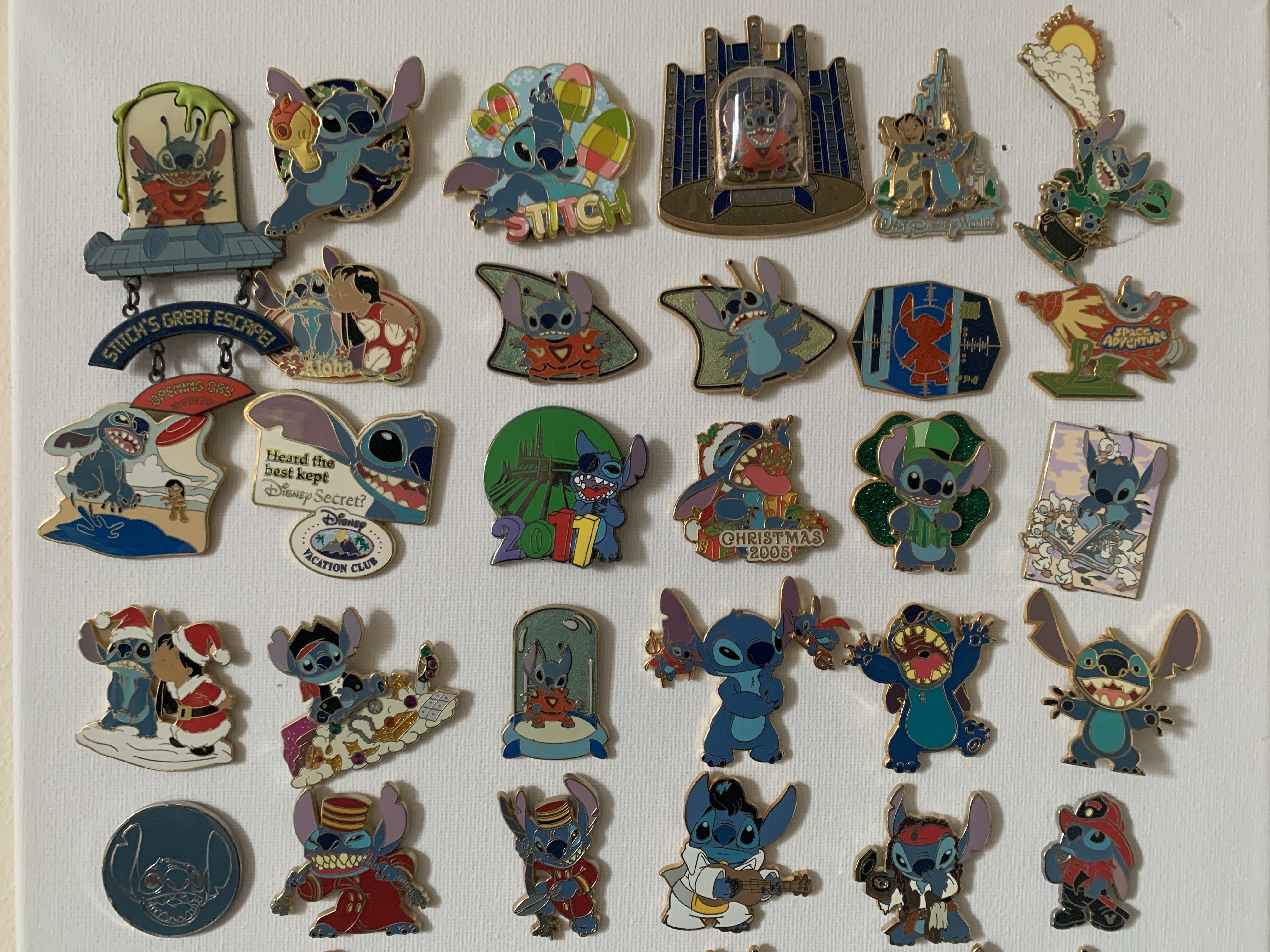 Stitch - Board 1  pin collectible - Main Image 2