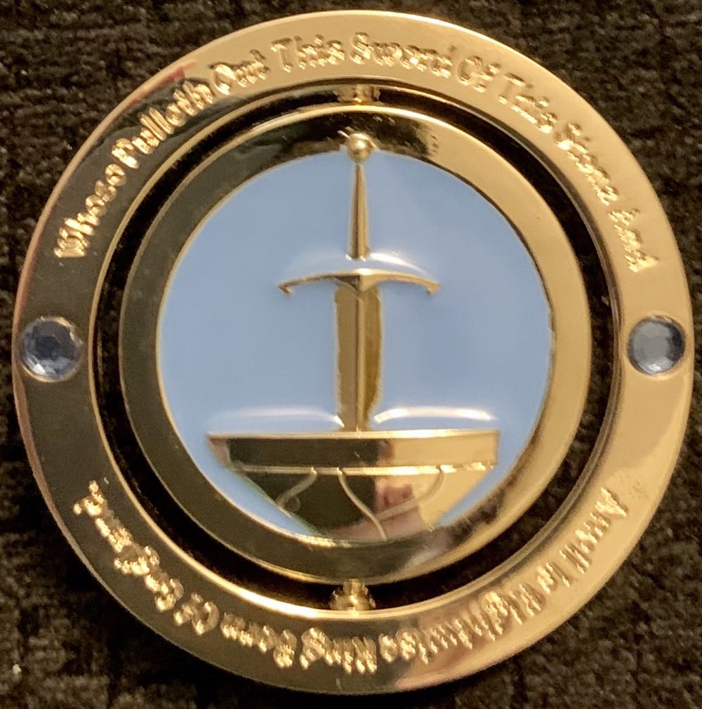 Enchanted Emblems, Beauty And The Beast - Disney pin collectible - Main Image 3