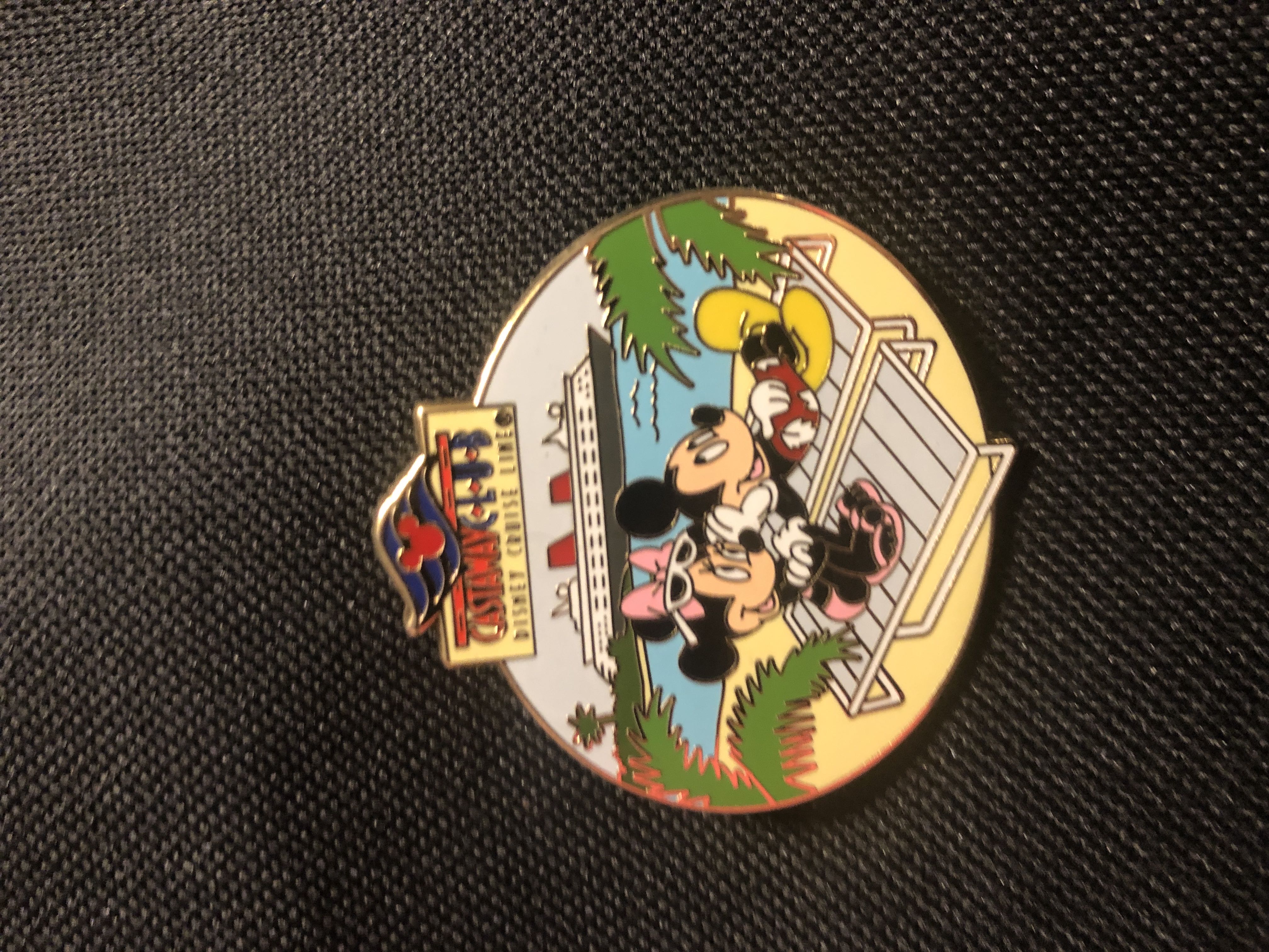 Castaway Club - Disney Cruise Line pin collectible - Main Image 1
