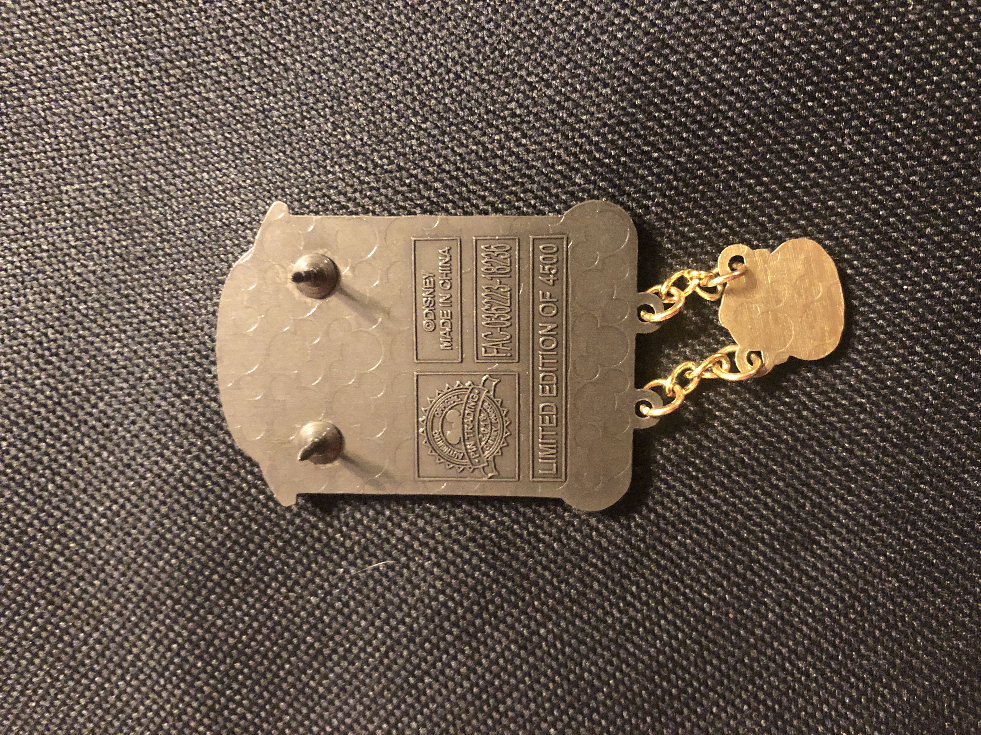 Walt Disney Day 2018  pin collectible - Main Image 2