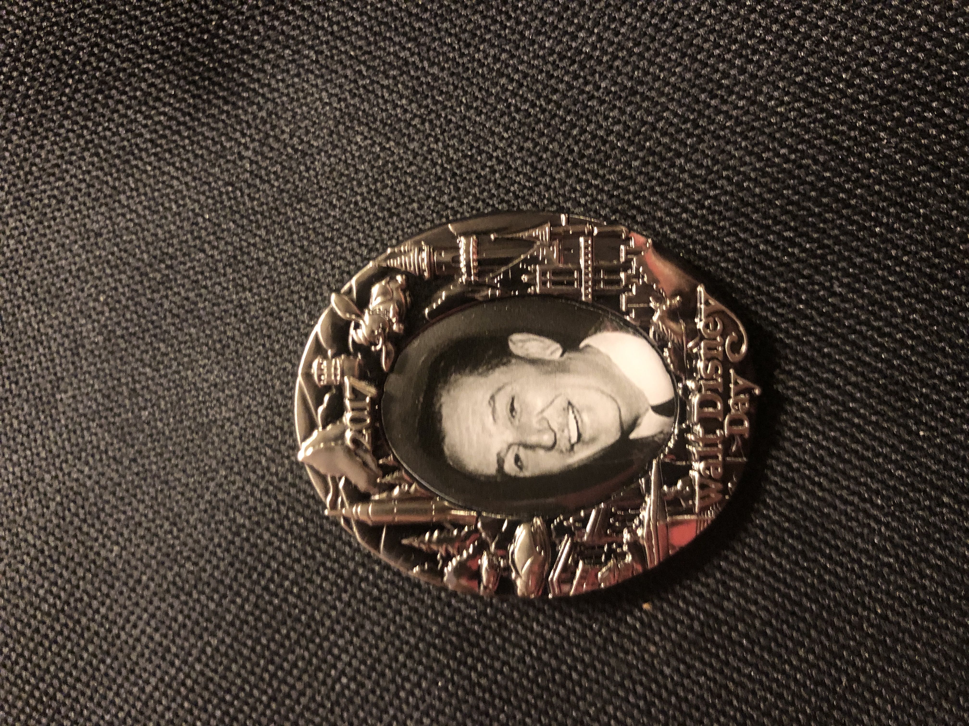 Tinkerbell - Hidden Mickey (Pink Flowers)