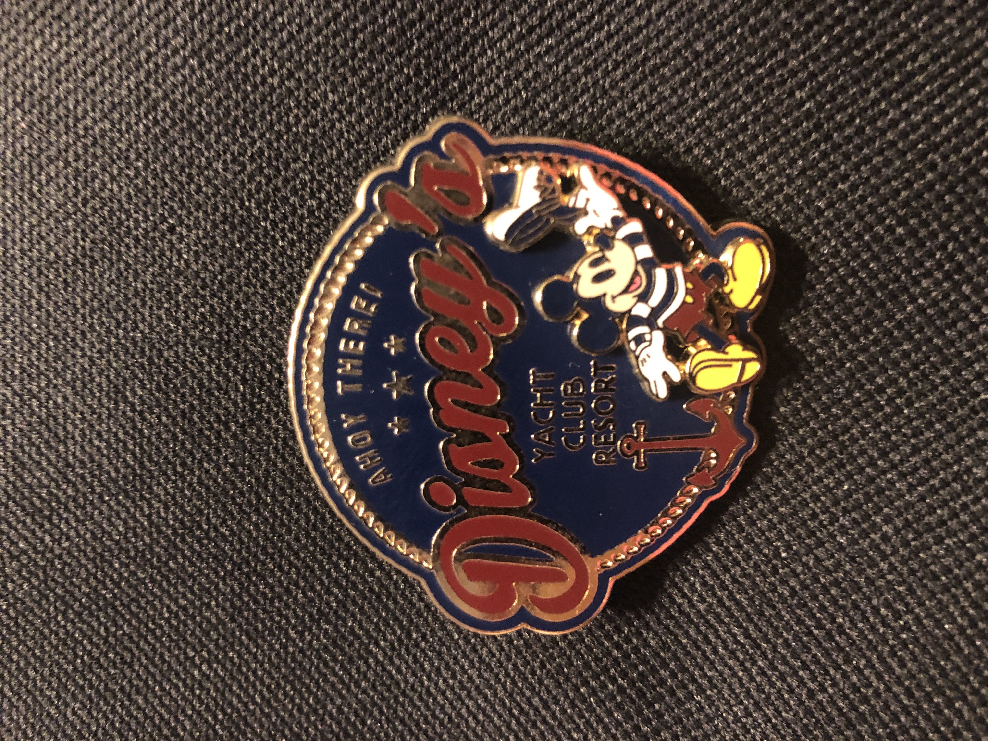 Star Wars: The Last Jedi Booster Pin Set - Resistance Bomber