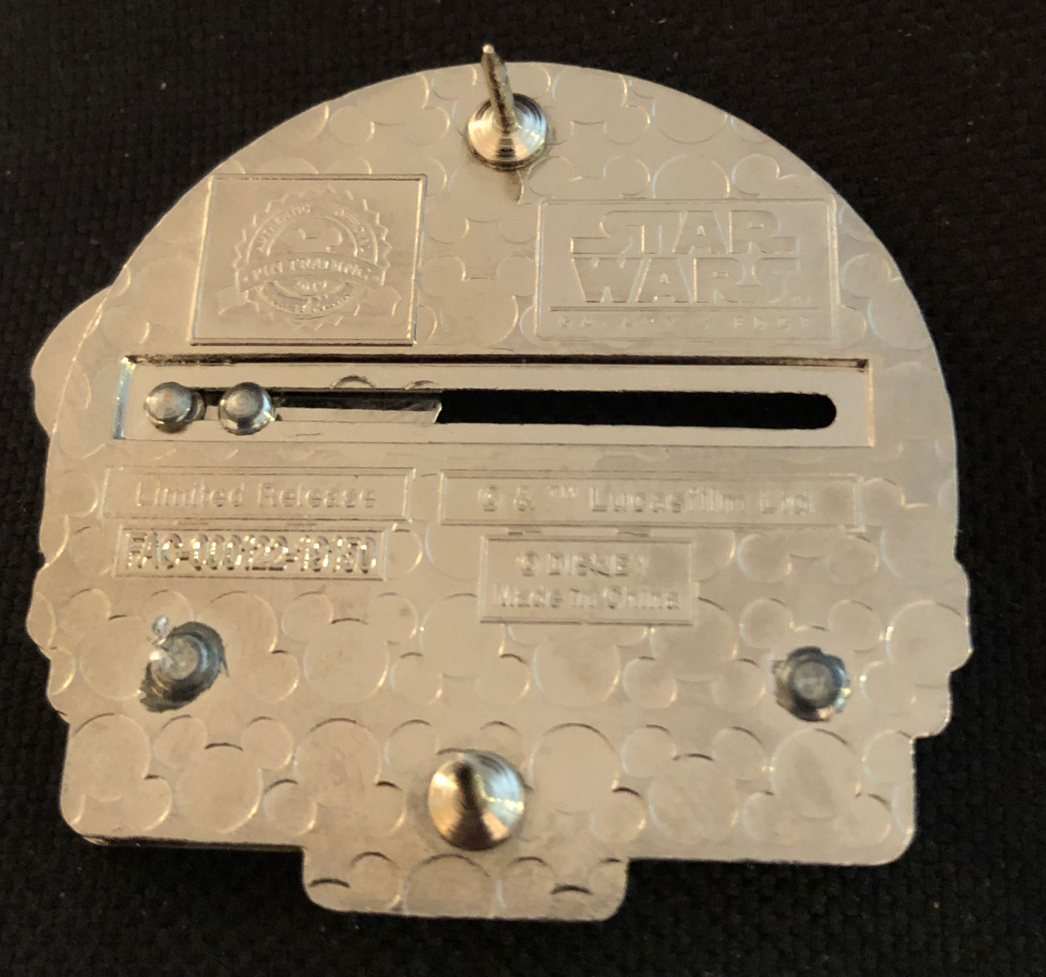 Galaxy’s Edge - Landing 2019 - Millenium Falcon  pin collectible - Main Image 2