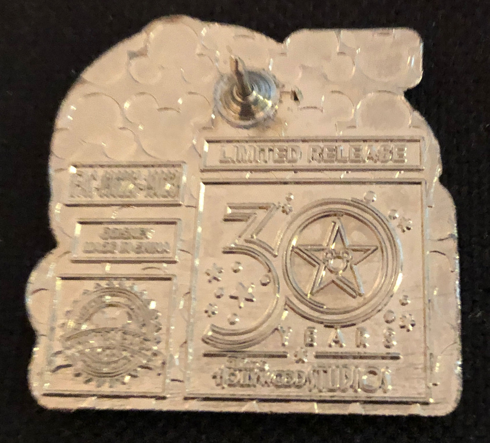 Hollywood Studios - 30 Years - Mickey Mouse pin collectible - Main Image 2