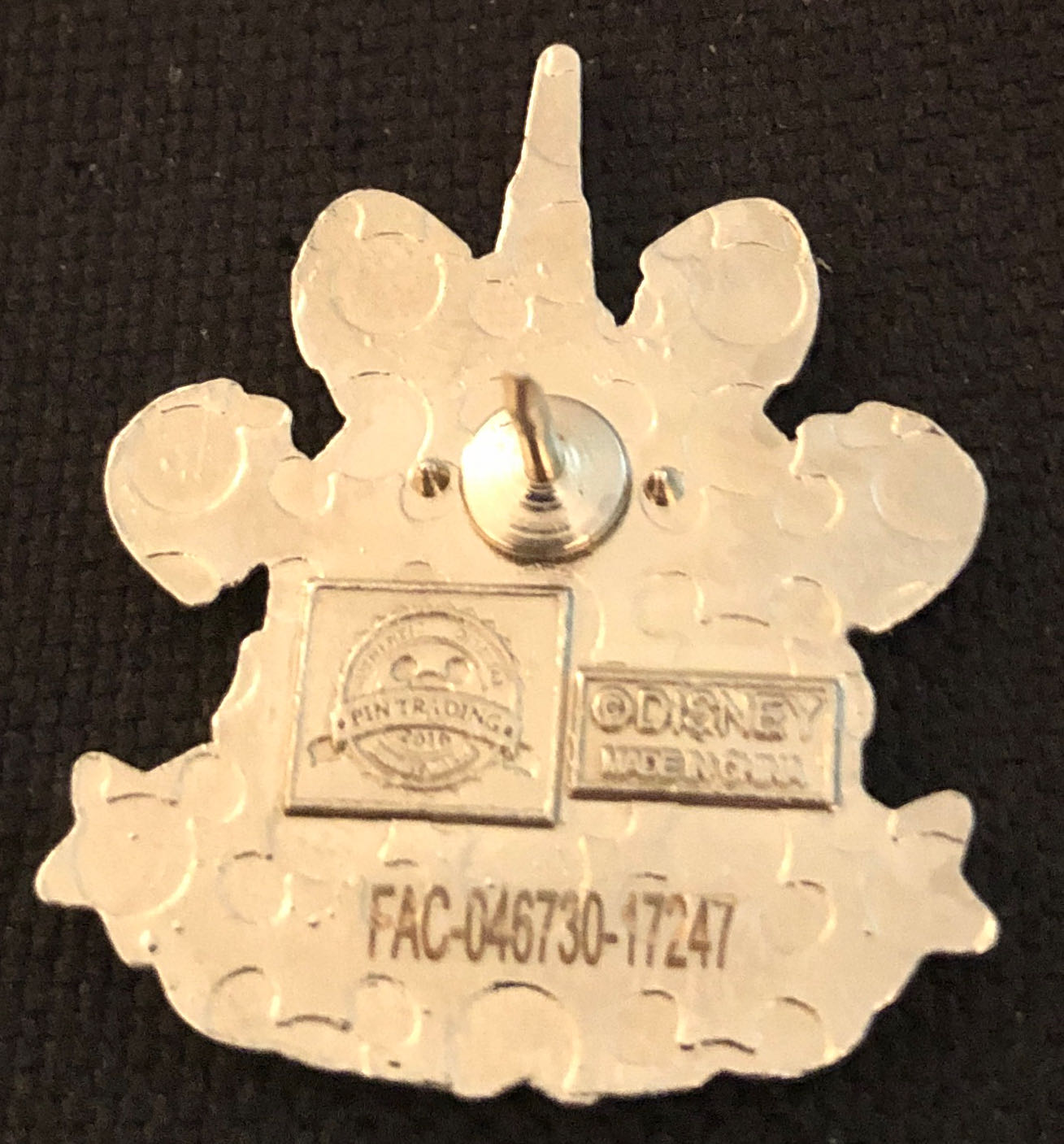 MK Shooting Stars - Mystery pin collectible - Main Image 2