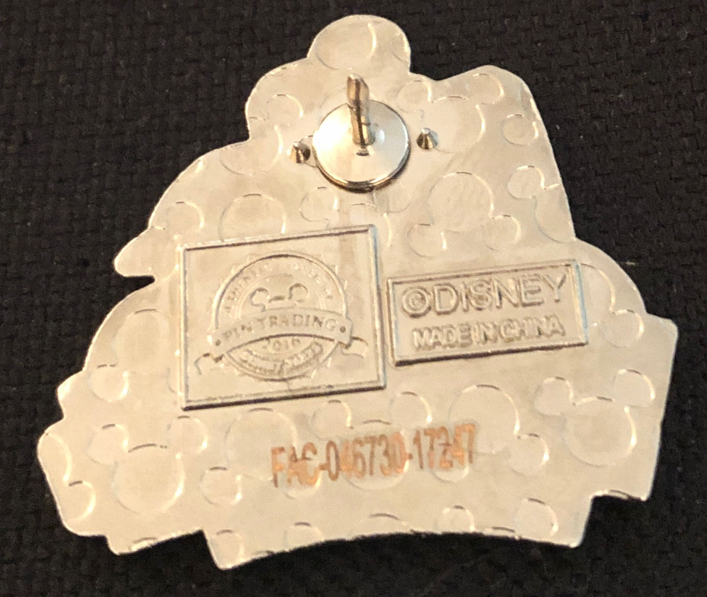 Soarin’ Skygliders - Mystery pin collectible - Main Image 2