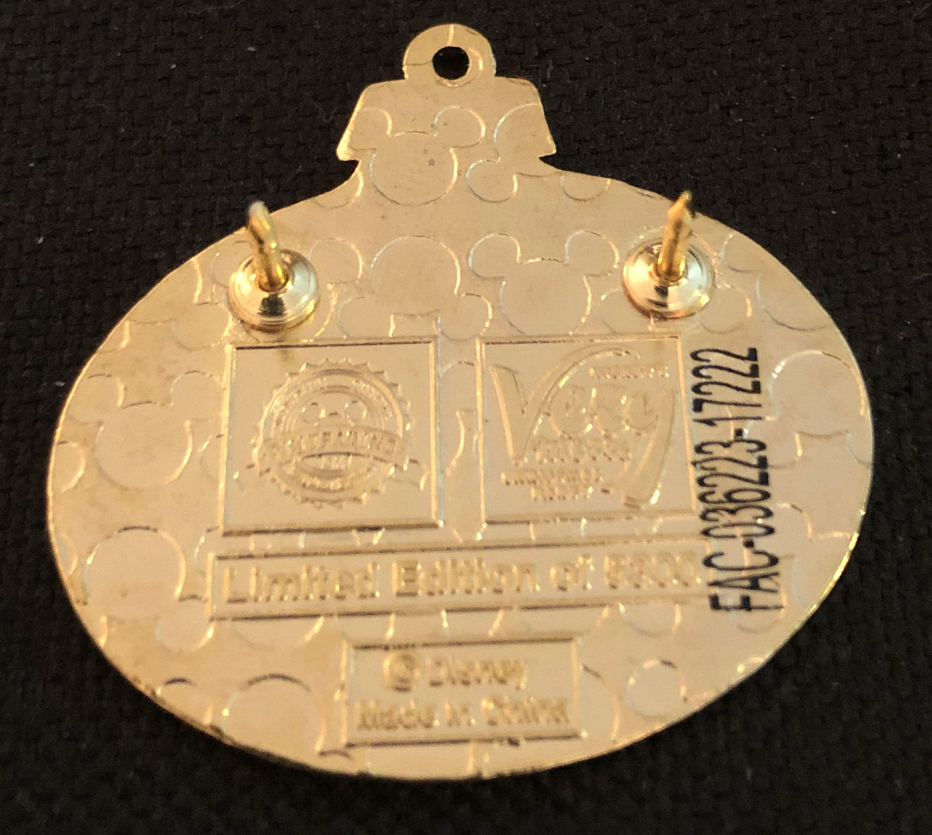 Mickey’s Very Merry Christmas Party 2017 - Polka Dot Bulb  pin collectible - Main Image 2