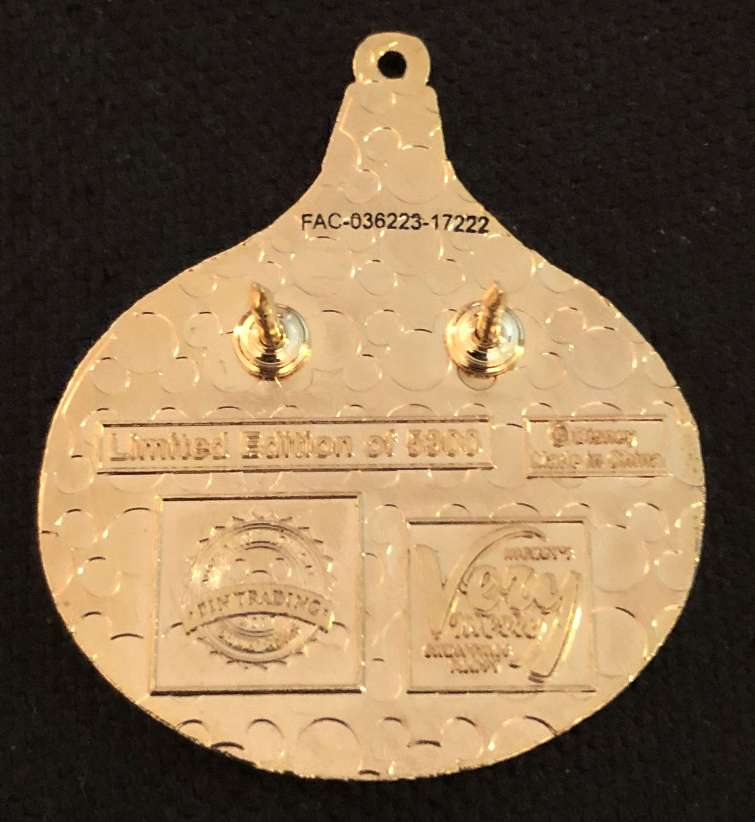 Mickey’s Very Merry Christmas Party 2017 - Red Bulb  pin collectible - Main Image 2