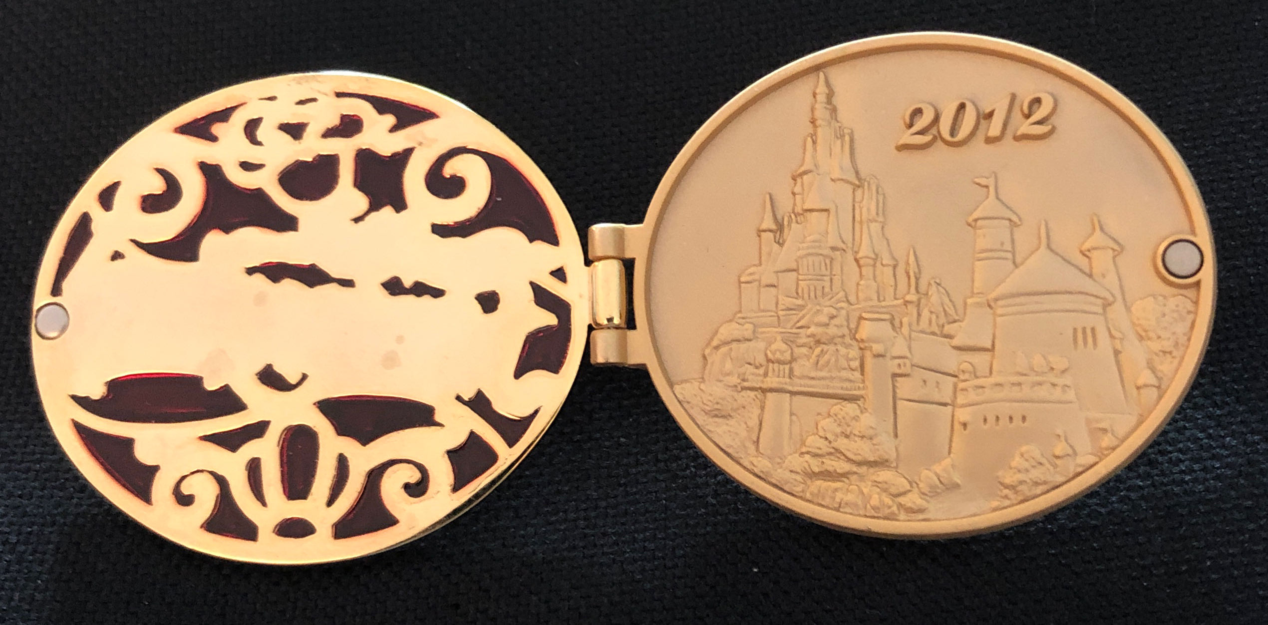 New Fantasyland  pin collectible - Main Image 2