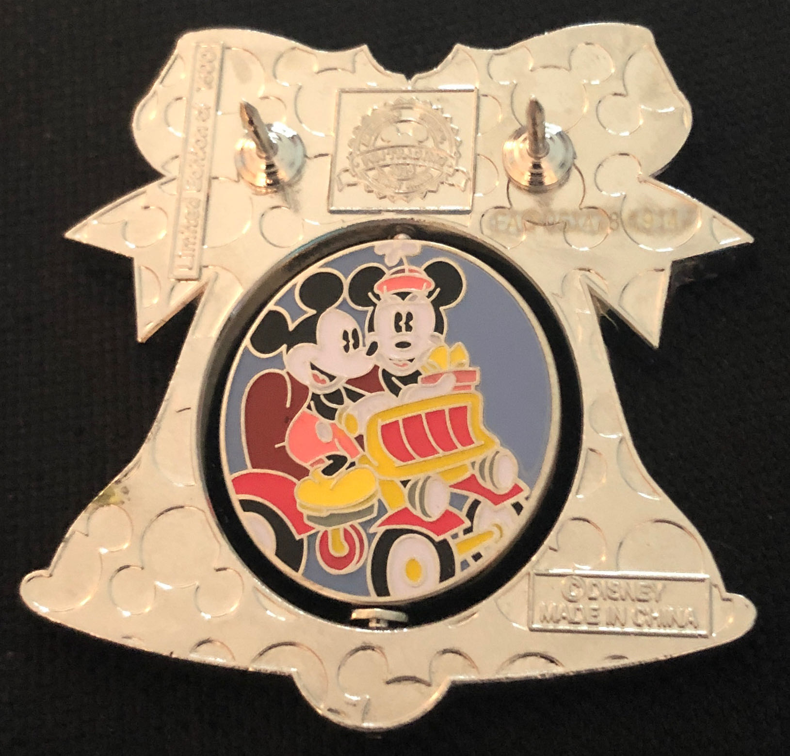 Boardwalk Resort - Christmas 2019  pin collectible - Main Image 3