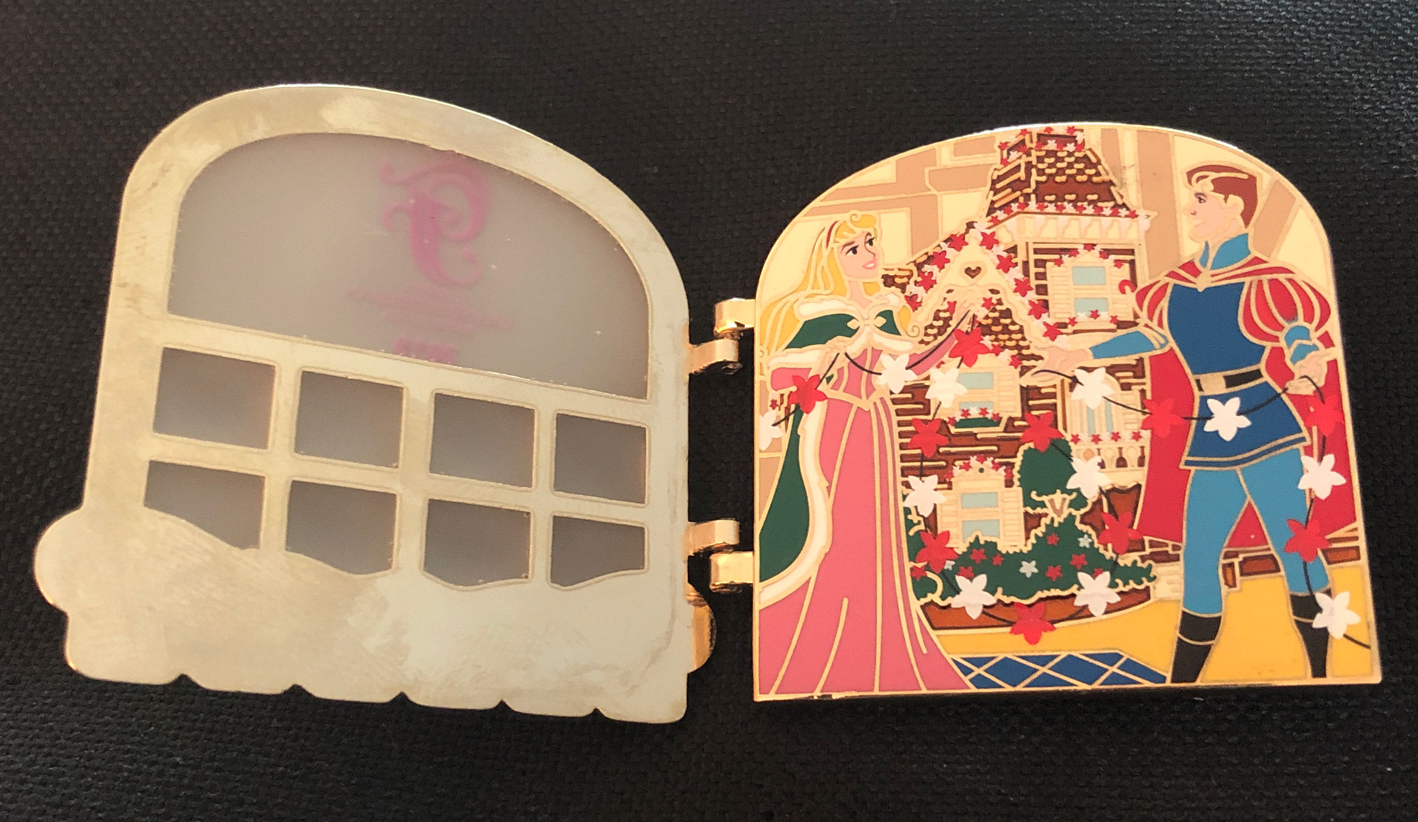 Grand Floridian Resort & Spa - Gingerbread House 2019  pin collectible - Main Image 2