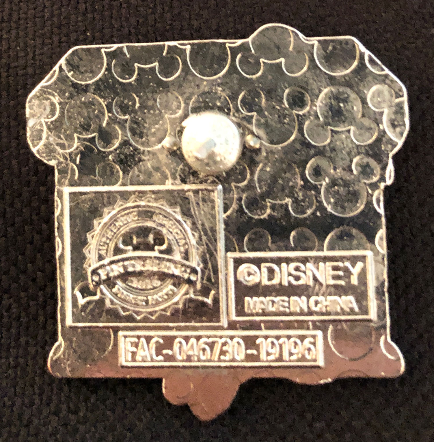 Donald Duck - Cotton Candy  pin collectible - Main Image 2