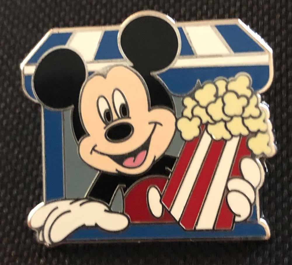 Mandalorian 10 Pin Badge Set