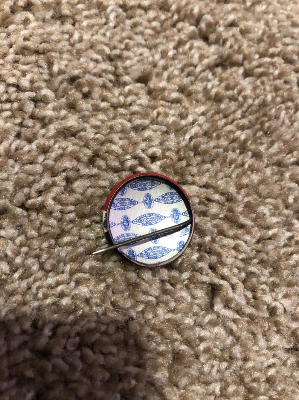 EIS-142  pin collectible - Main Image 2