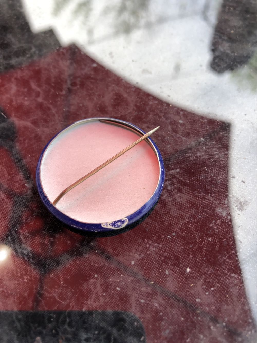 McG-2152  pin collectible - Main Image 2