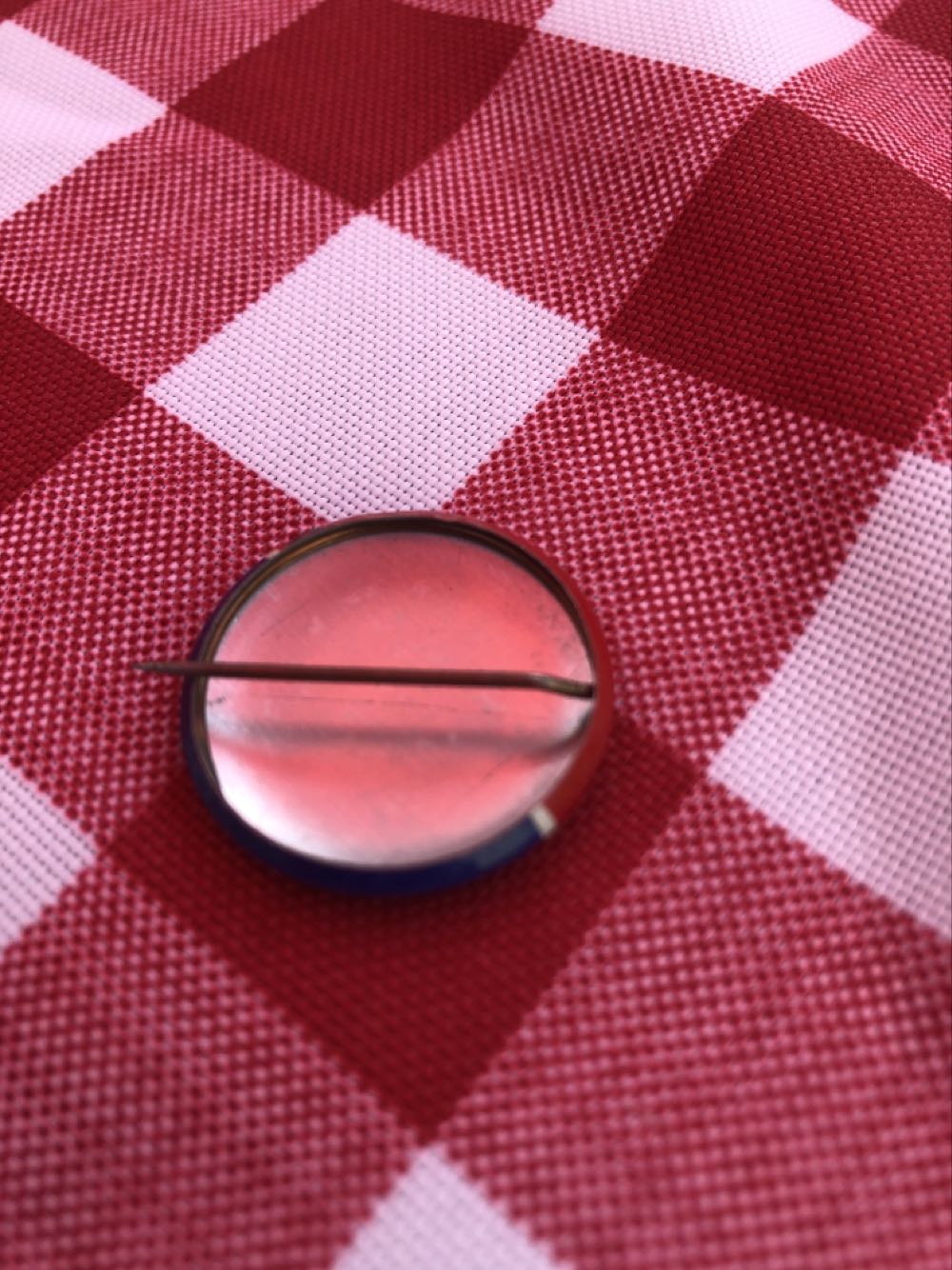 TP-2005  pin collectible - Main Image 2