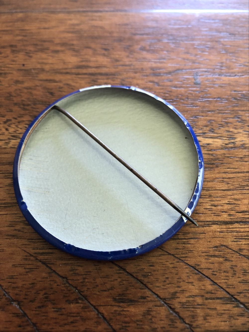 REA-A  pin collectible - Main Image 2