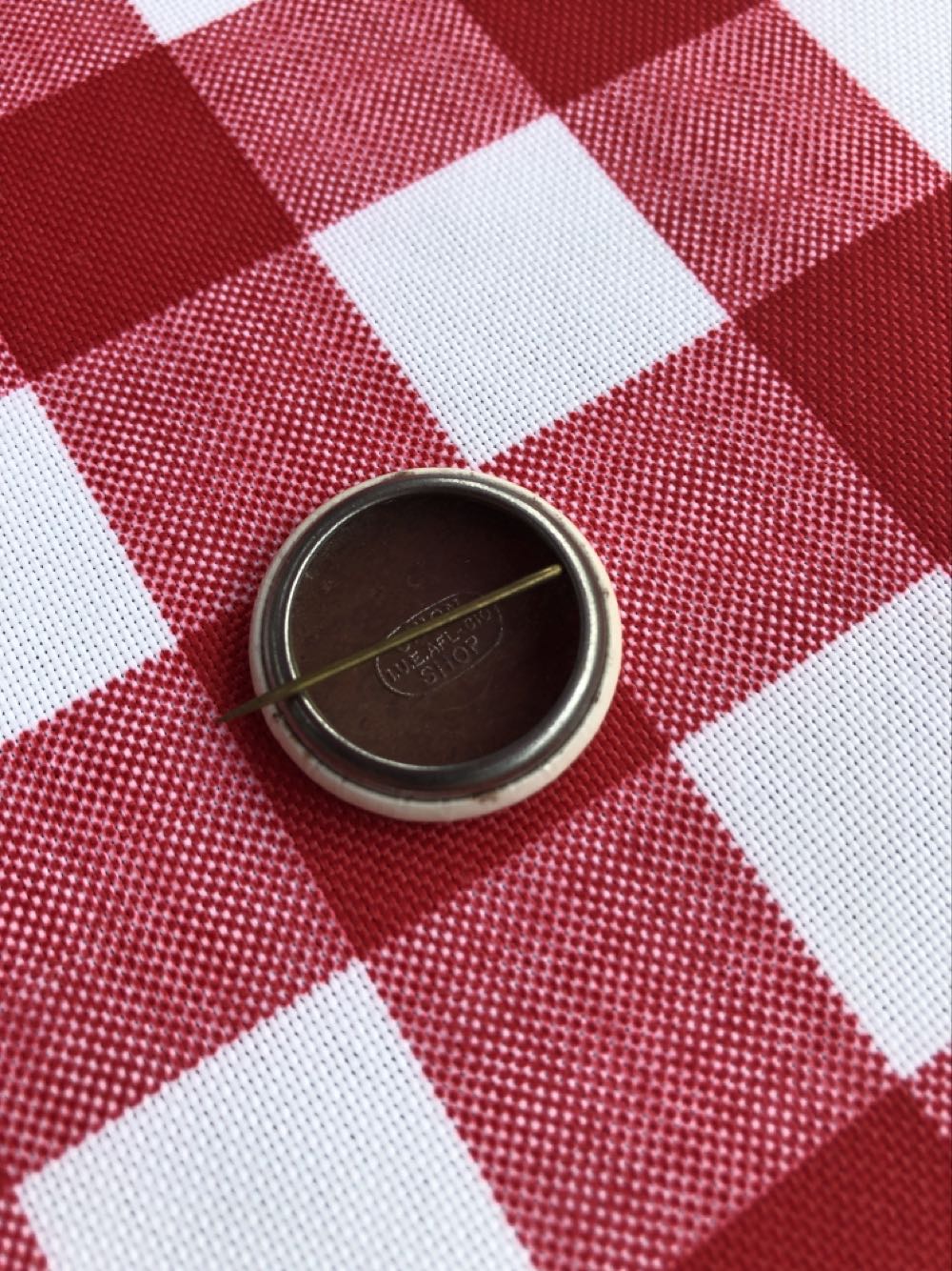 HUM-B  pin collectible - Main Image 2