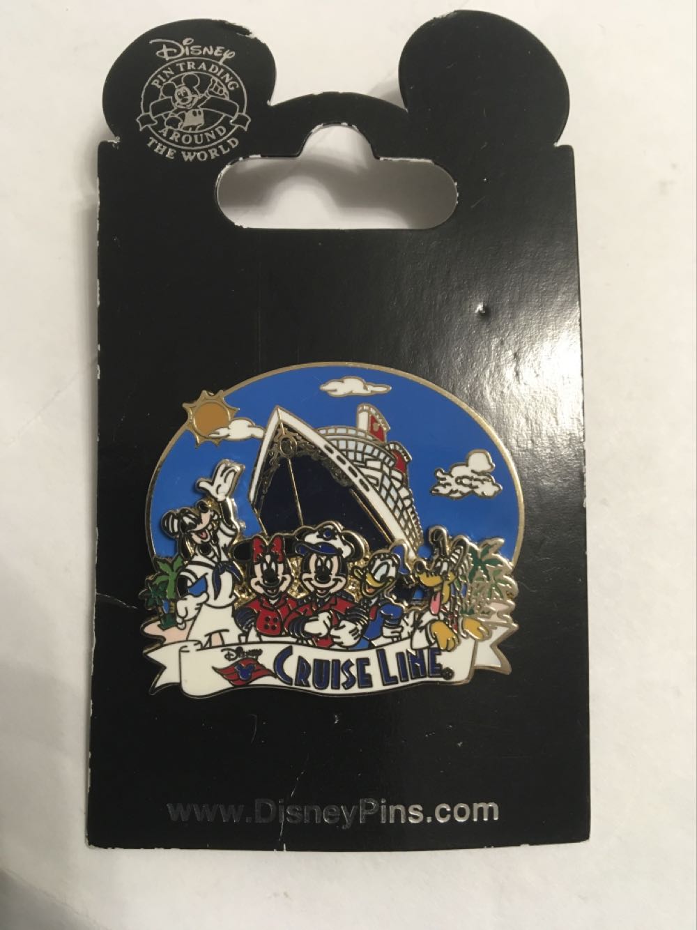 Disney Cruise Line - Whole Gang   pin collectible - Main Image 1