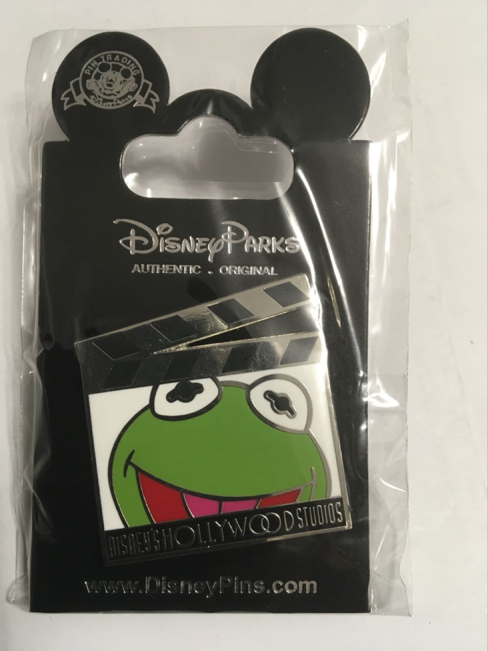 Disney Movie Club Pin - Infinity Gauntlet