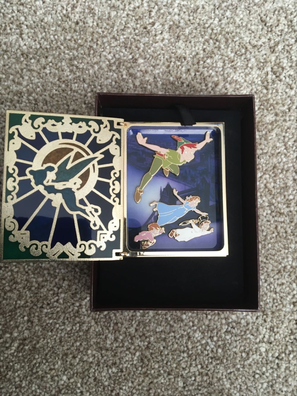 Disney - 2007 Storybook Collection Peter Pan Ltd Edition 750  pin collectible - Main Image 3