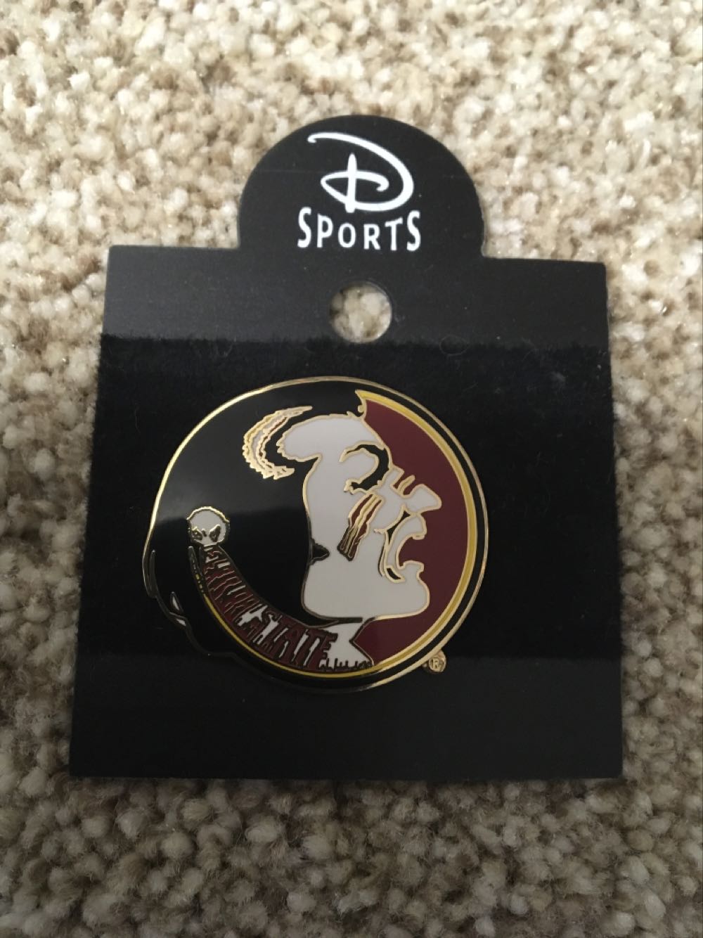 Dark Wing Duck  pin collectible - Main Image 1