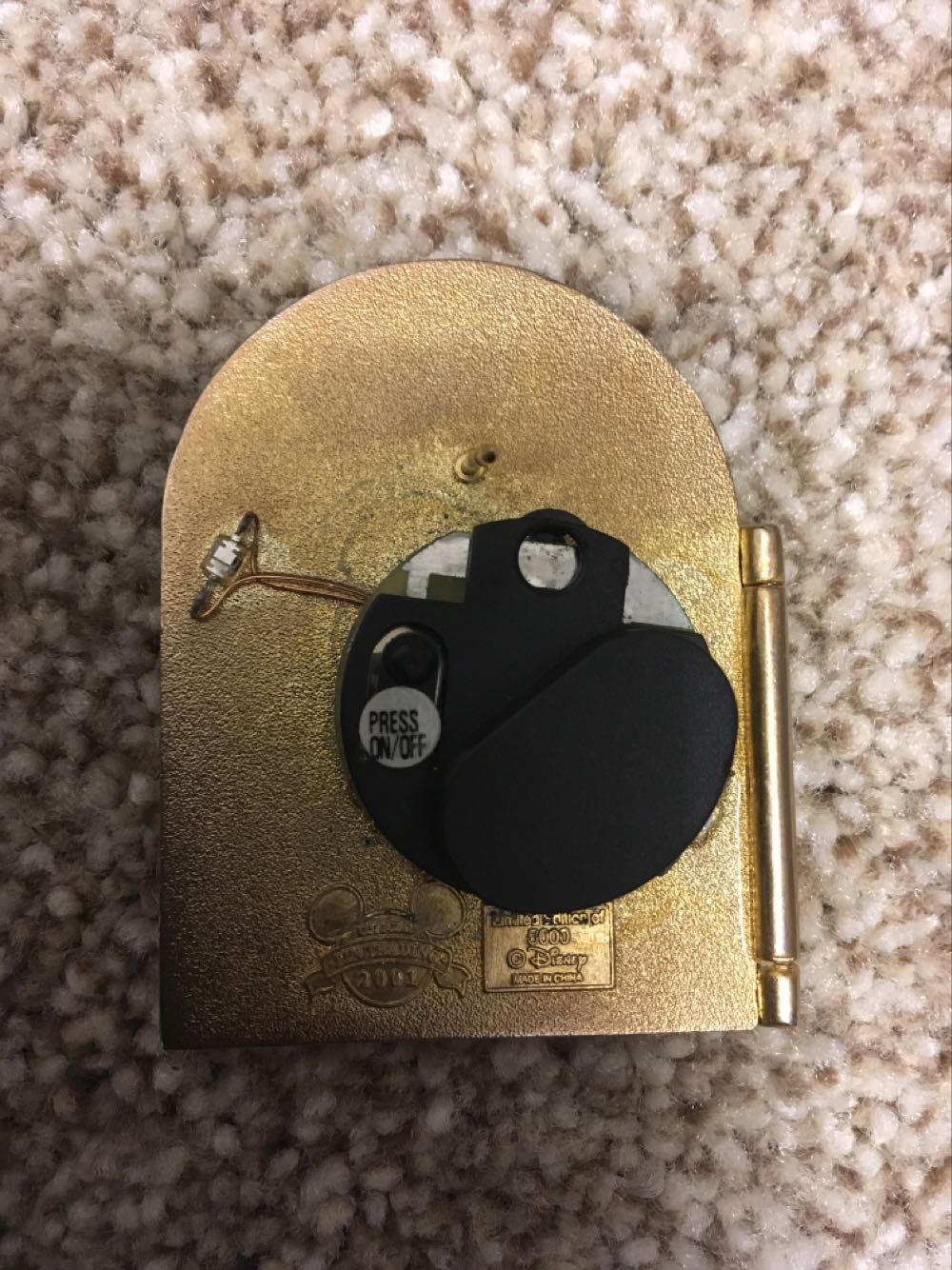 Beauty & The Beast - 10th Anniversary - Ltd Edition 5000  pin collectible - Main Image 3