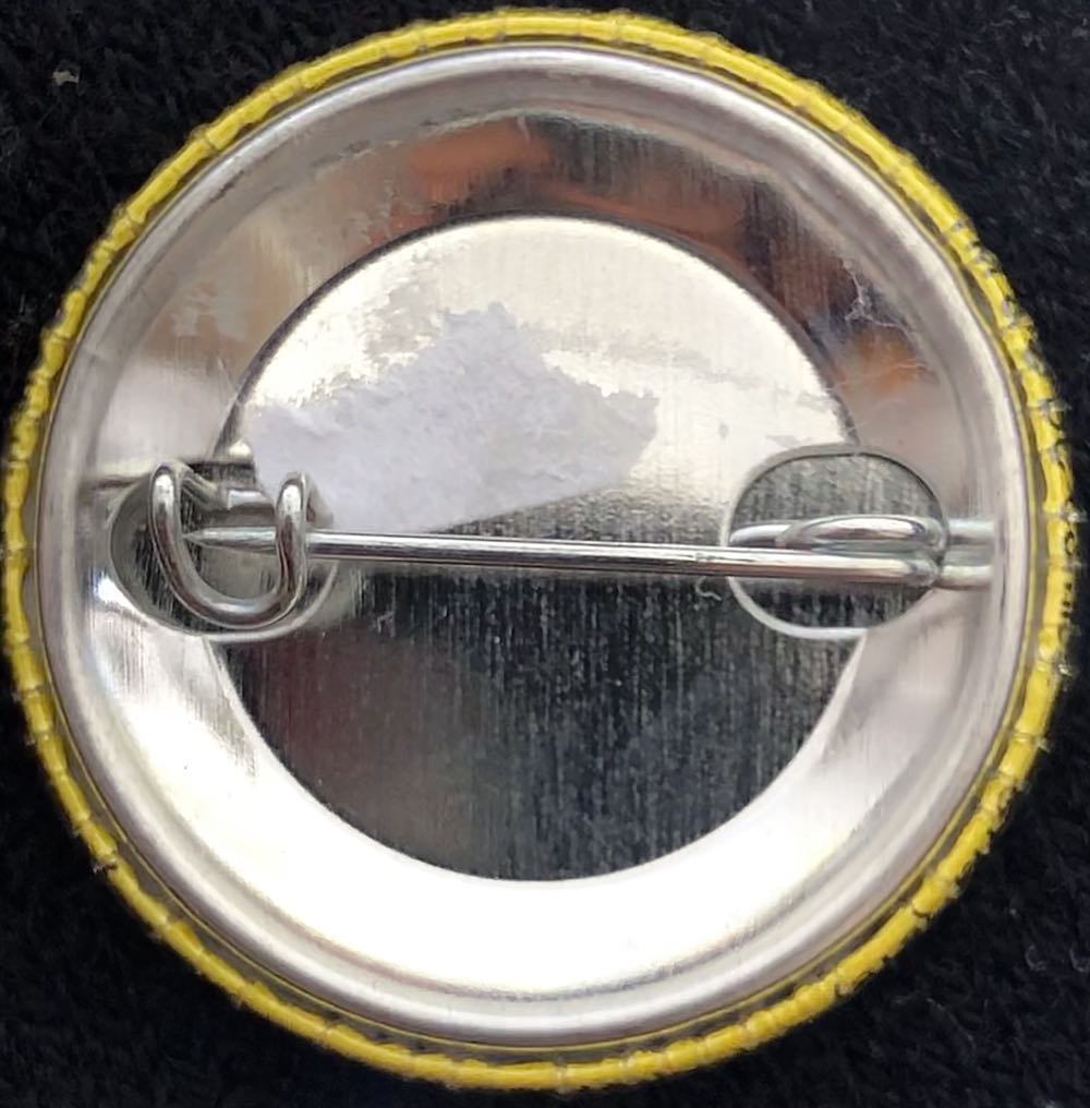 Batman Logo - Metal Button pin collectible - Main Image 2