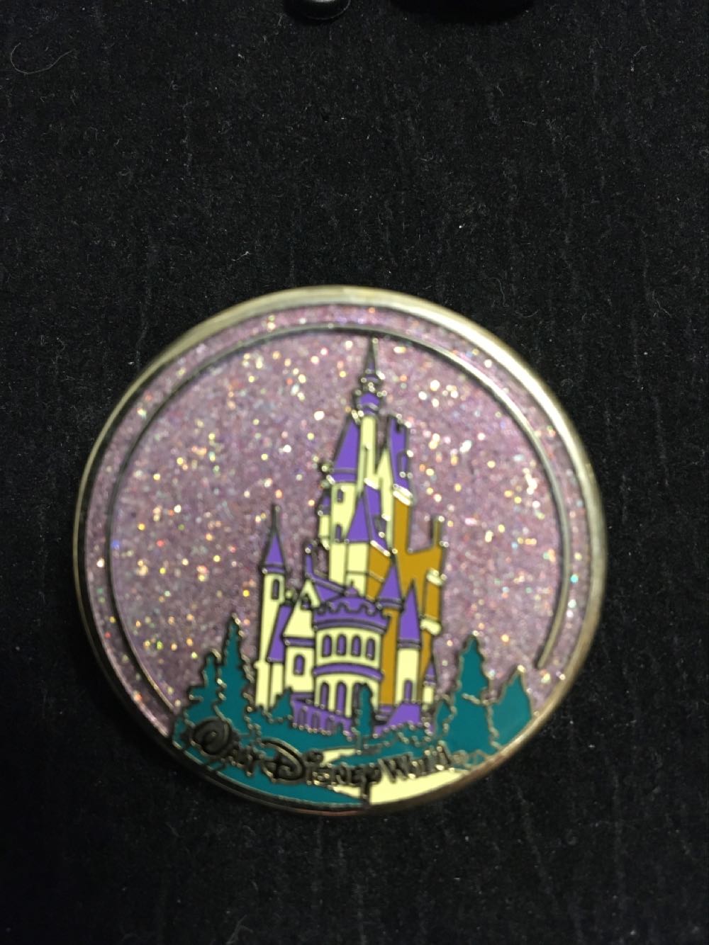 Elliott Profile Fantasy Pin