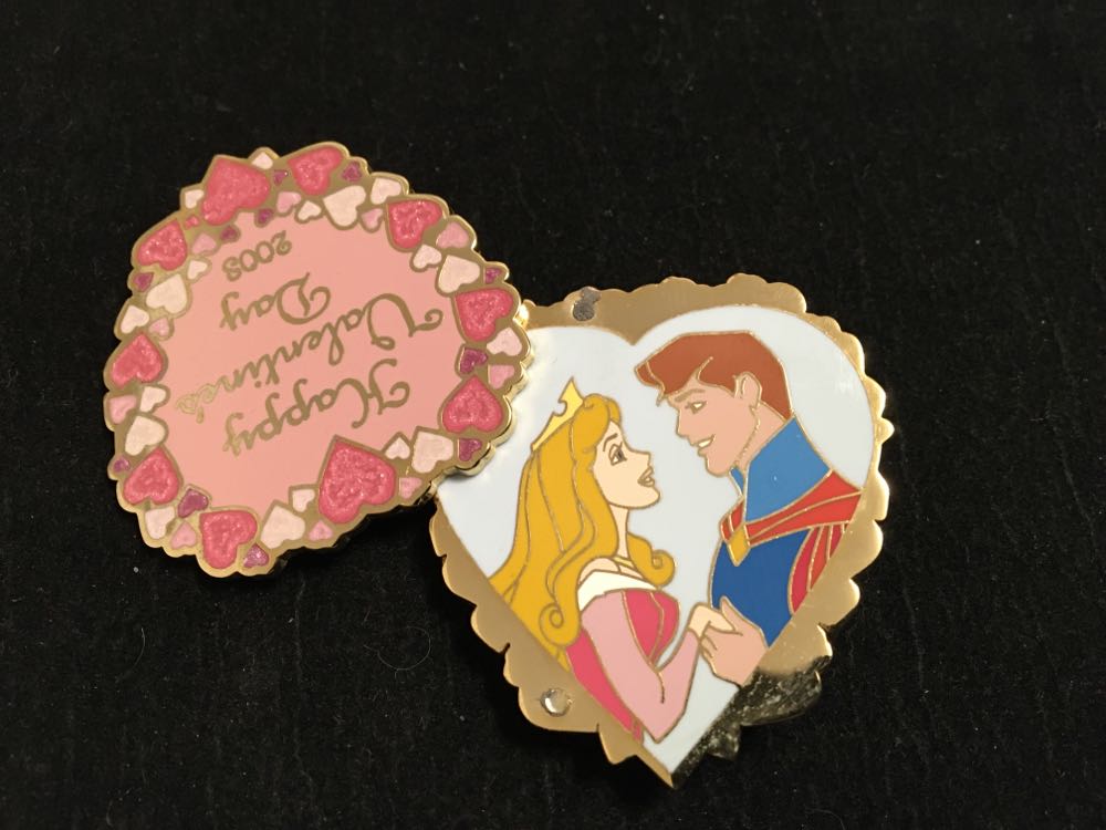 Valentines Day - Cinderella 2003 Ltd Edition 3000  pin collectible - Main Image 2