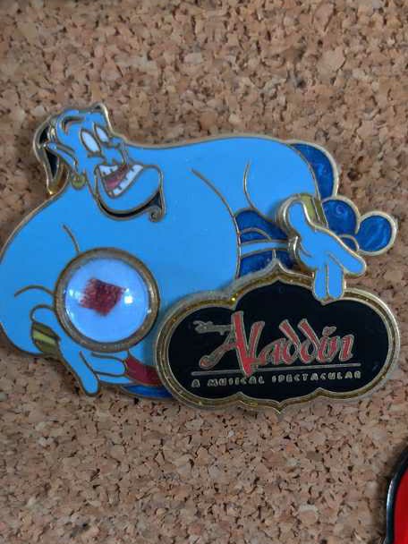 Aladdin  pin collectible - Main Image 1
