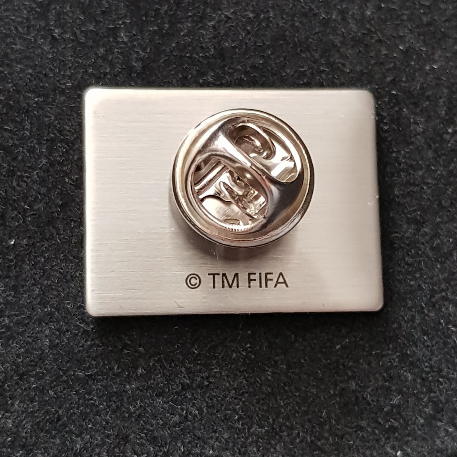 ( 10 ) Alemania 1974  pin collectible - Main Image 2