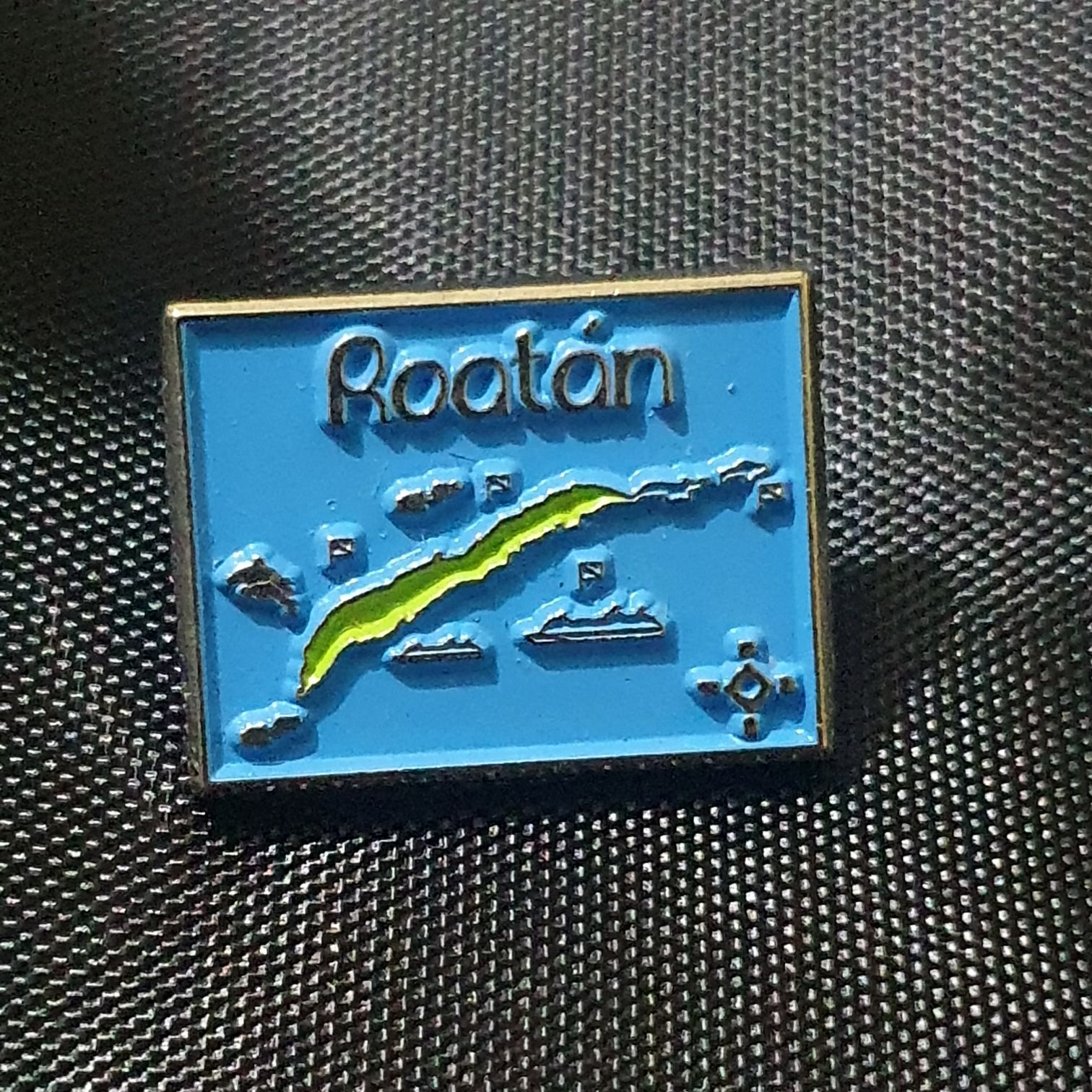 Roatan  pin collectible - Main Image 2