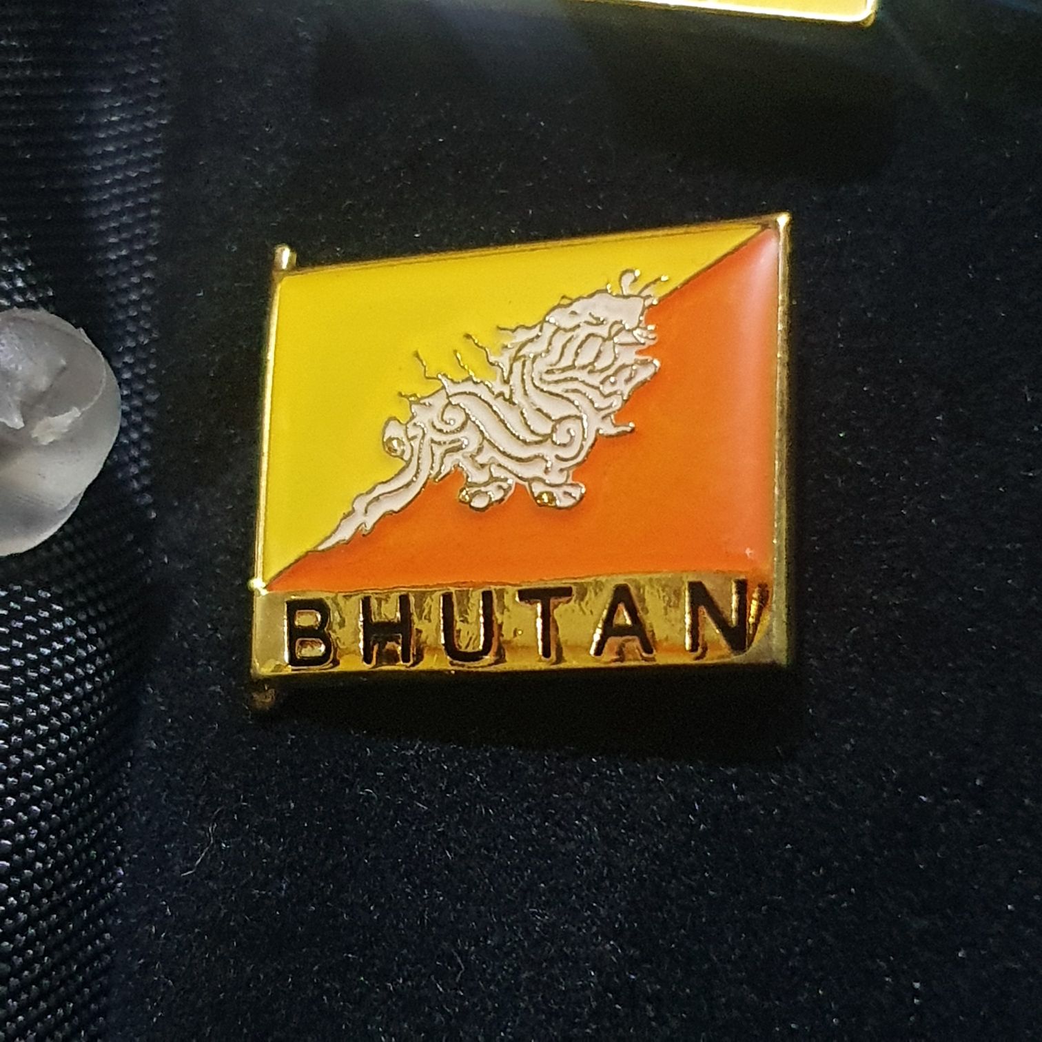 Bhutan  pin collectible - Main Image 2
