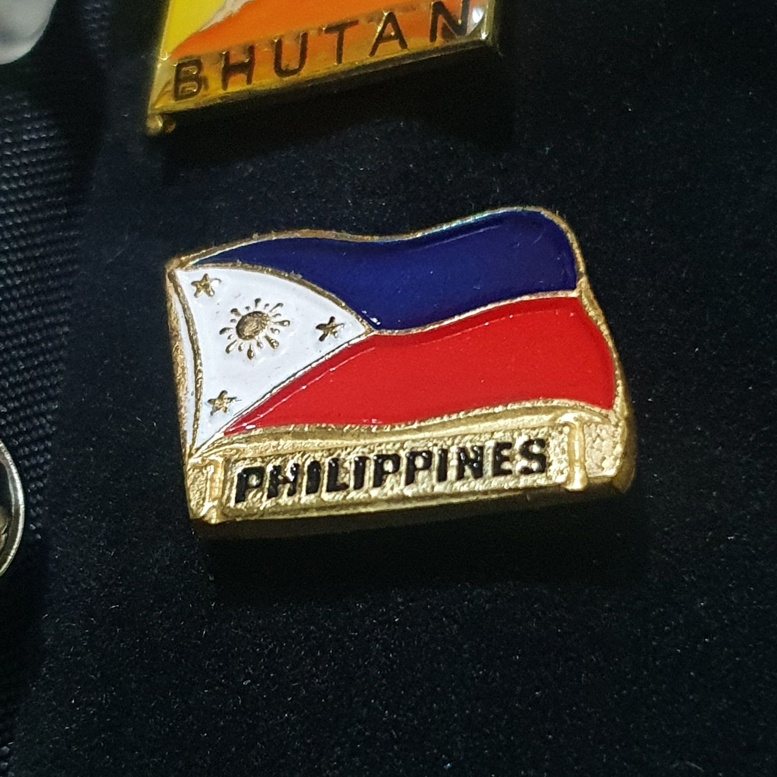 Philippines  pin collectible - Main Image 2