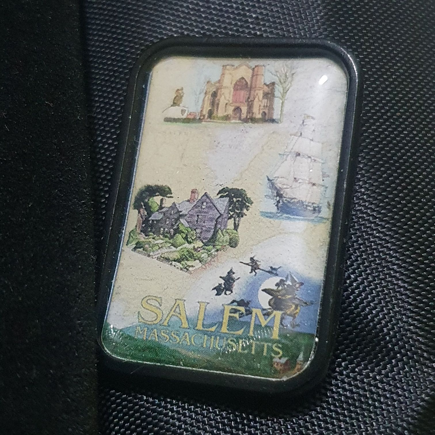 Salem  pin collectible - Main Image 2