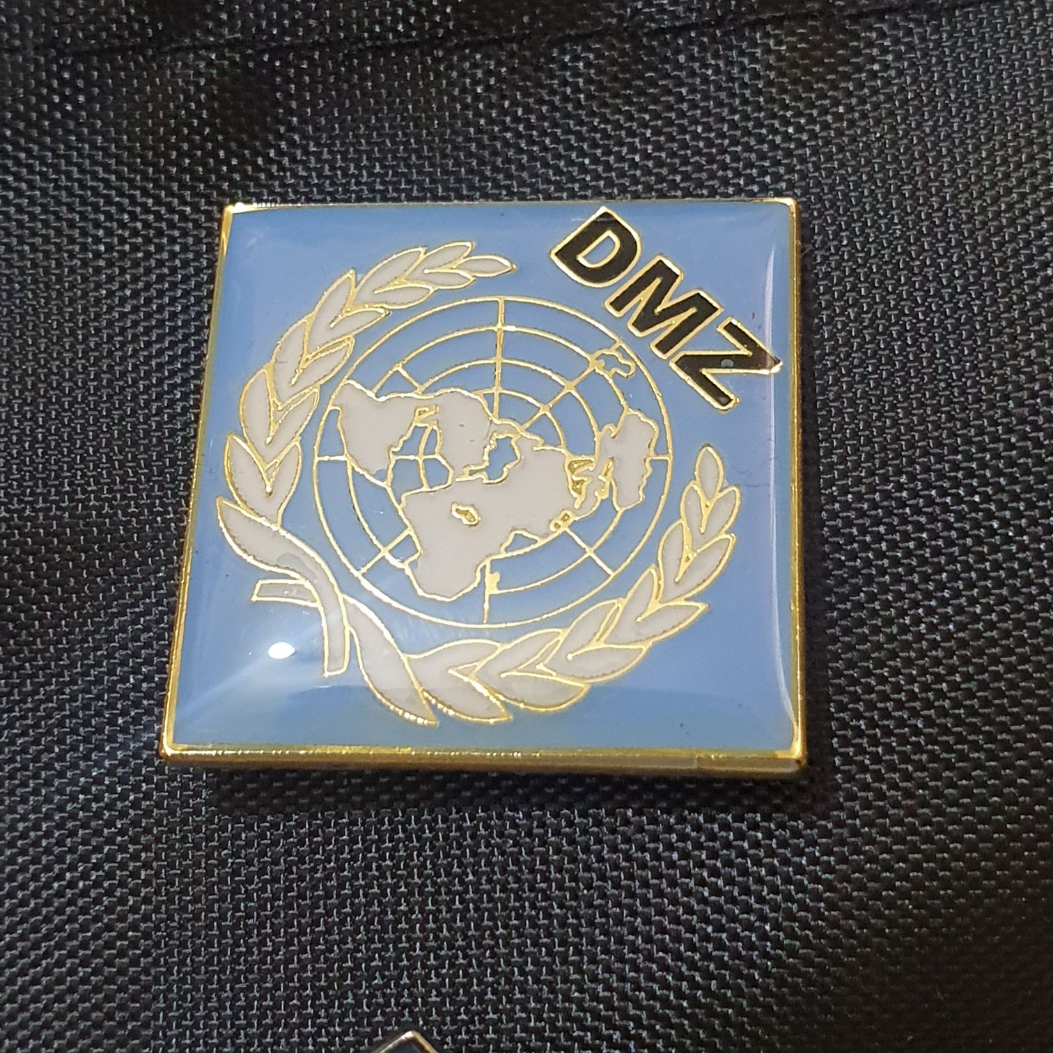 ONU  pin collectible - Main Image 2