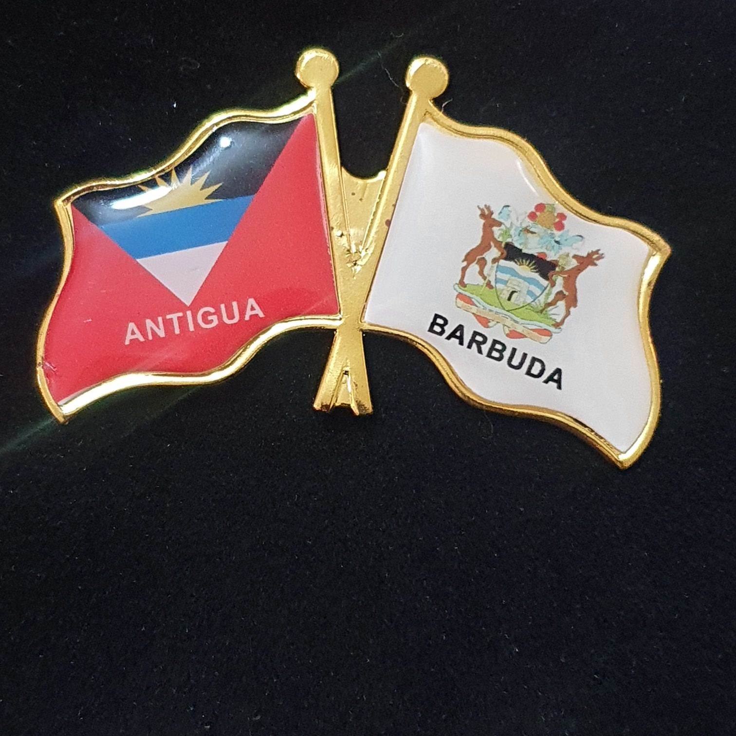 Antigua Barbuda  pin collectible - Main Image 2