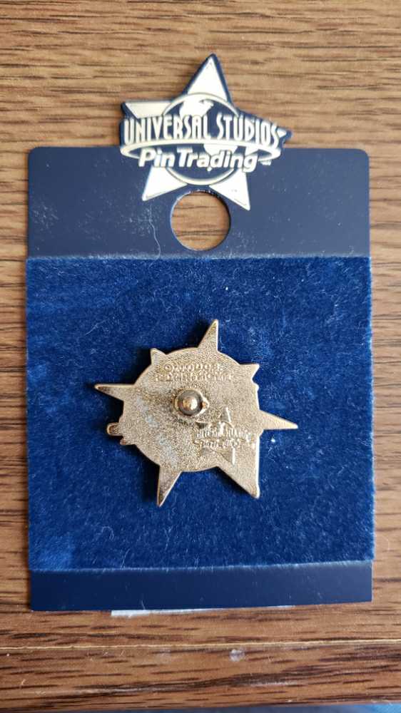 Universal Studios: Islands of Adventure  pin collectible [Barcode 400010833931] - Main Image 2