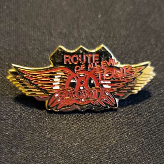 30th Anniversary Commemorative Pin Series 1/10