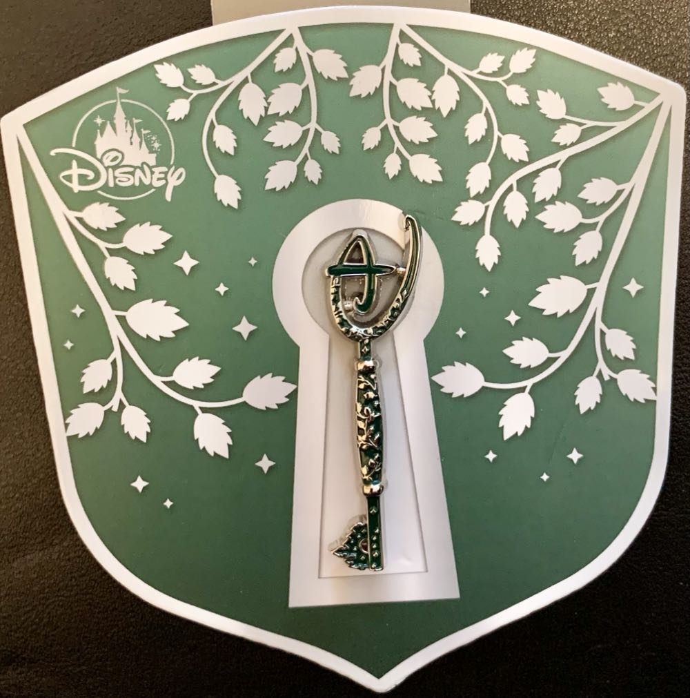 Disney Store Opening Ceremony Key Pin - Disney Pin Trading pin collectible [Barcode 465054755304] - Main Image 2