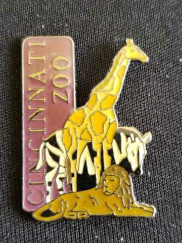 Minnie Mouse enamel pin