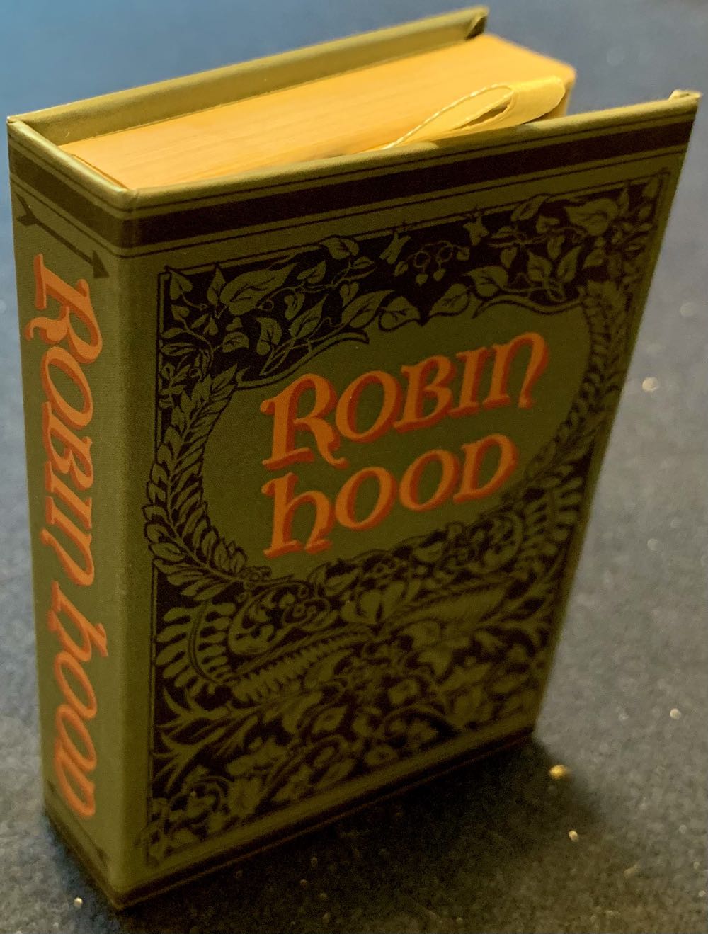 Celebrating 20 Years Pin Event - Storybook - Robin Hood - Pin On Pin pin collectible - Main Image 3