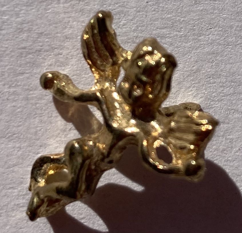 Angel  pin collectible - Main Image 2