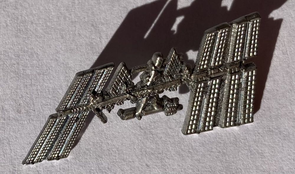 Rocket  pin collectible - Main Image 2