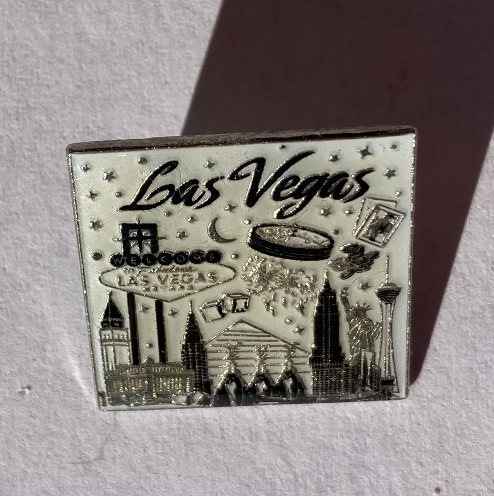 Lion King - Animal Kingdom Happy New Year 2005 Baby Simba Ltd Edition 2000